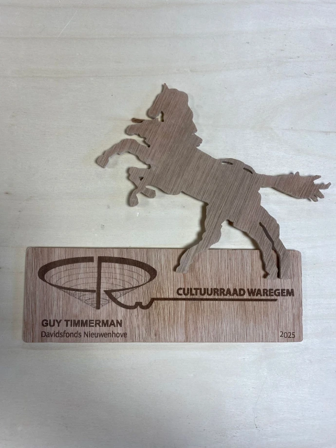 Paard in hout